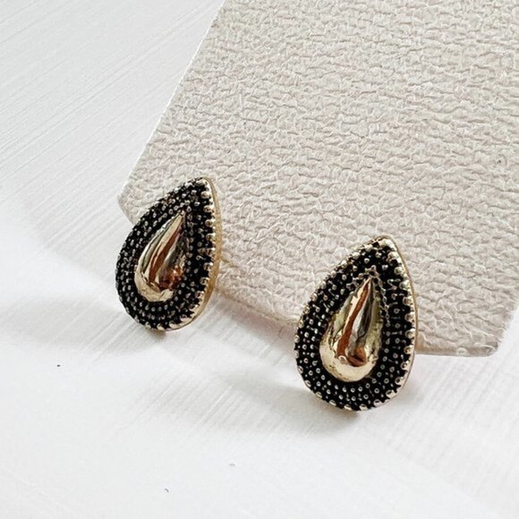 Samantha Wills Stud Earrings - Picture 3 of 3